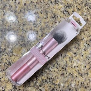 Real Techniques Tapered Cheek Brush RT449  Blush +Contour+ Highlighter Full Size